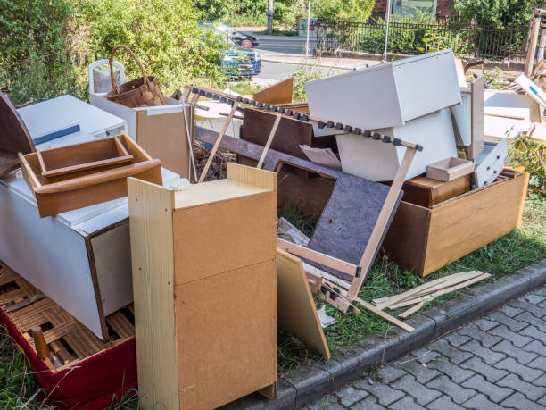 Best Yard Waste Removal  in Mastic Beach, NY